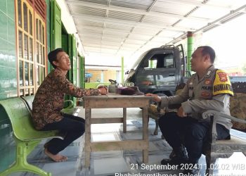 Bhabinkamtibmas Polsek Kotapadang Lakukan Sambang Warga di Desa Suka Merindu