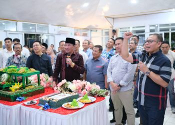 Kapolda Berikan Surprise Kepada Danrem dalam Rangka HUT TNI ke-79