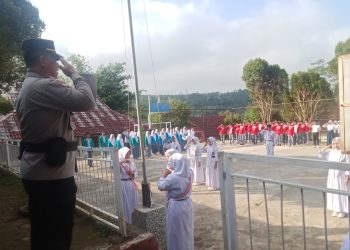 Jadi Inspektur Upacara di Sekolah, Kasat Binmas Sampaian Imbauan Kamtibmas