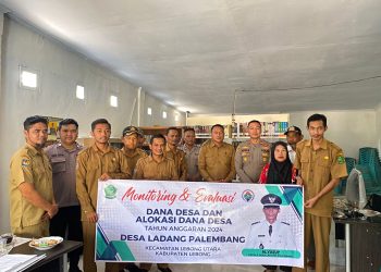 Bhabinkamtibmas Polsek Lebong Utara Hadiri Monev Penggunaan DD di Desa Ladang Palembang