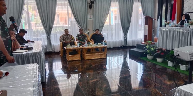 Bhabinkamtibmas Polsek Lebong Selatan Hadiri Sosialisasi Pengawasan Pemilu Partisipatif