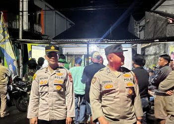 Personel Polsek Lebong Tengah Laksanakan Pengamanan Nobar Debat Publik Cabup Cawabup Lebong