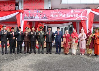 TNI-POLRI DAN ASN KABUPATEN BENGKULU UTARA GELAR UPACARA PERINGATAN HARI PAHLAWAN KE 79 TAHUN 2024