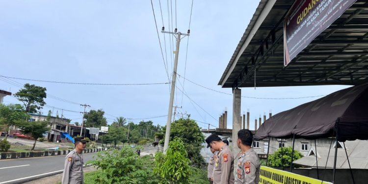 Polres Bengkulu Selatan Tingkatkan Pengamanan Gudang Logistik KPU BS Selama 24 Jam Jelang Pilkada 2024