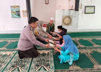 Polsek Kotapadang Gelar Kegiatan “Selasa Berbagi” di Desa Balai Buntar