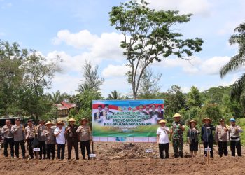 Dukung Ketahanan Pangan Nasional, Polres Seluma Tanam Bibit Umbi-umbian