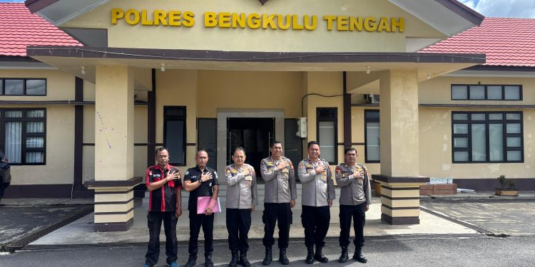Maksimalkan Layanan 110, Kabid Humas Polda Bengkulu Lakukan Asistensi ke Polres Bengkulu Tengah: Meningkatkan Kualitas Pelayanan Publik