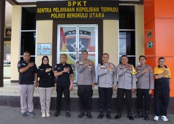 Maksimalkan Layanan 110, Kabid Humas Polda Bengkulu Asistensi Polres Bengkulu Utara dengan Harapan Meningkatnya Kualitas Pelayanan Publik