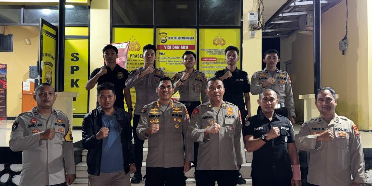 Pastikan Layanan 110 Berjalan Maksimal, Kabid Humas Polda Bengkulu Lakukan Asistensi ke Polres Muko Muko