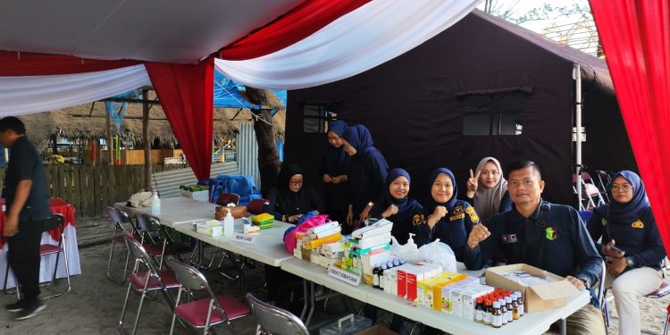 Kapolda Bengkulu Berikan Pelayanan kesehatan Gratis kepada Masyarakat dlm Semarak Bhayangkara