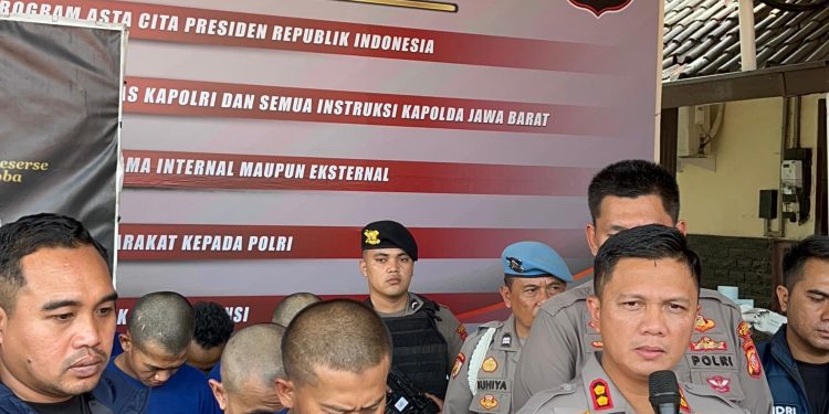 POLISI BERHASIL TANGKAP ANGGOTA GRIB JAYA yang EDARKAN NARKOTIKA JENIS SABU di BANDUNG BARAT