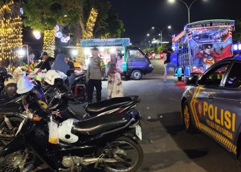 Polsek Ratu Samban Monitoring Penertiban Pedagang Zona Merah di Belungguk Point