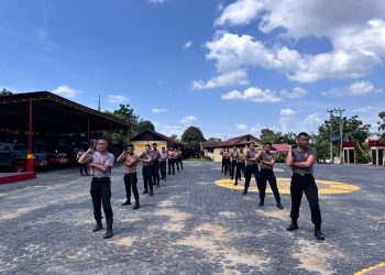 Tingkatkan Kemampuan Taktis, Personel Detasemen Gegana Laksanakan Latihan Double Stick