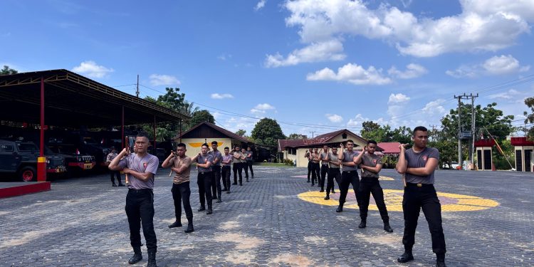 Tingkatkan Kemampuan Taktis, Personel Detasemen Gegana Laksanakan Latihan Double Stick