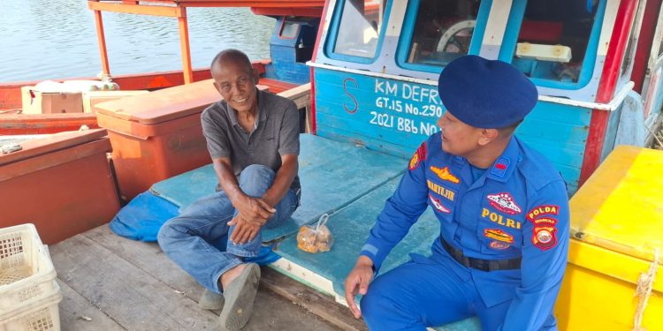 Pastikan Keselamatan Nelayan,Ditpolairud Polda Bengkulu Patroli Dialogis Gunakan Kapal Polisi XXVII-2097 di Perairan Teluk Sepang