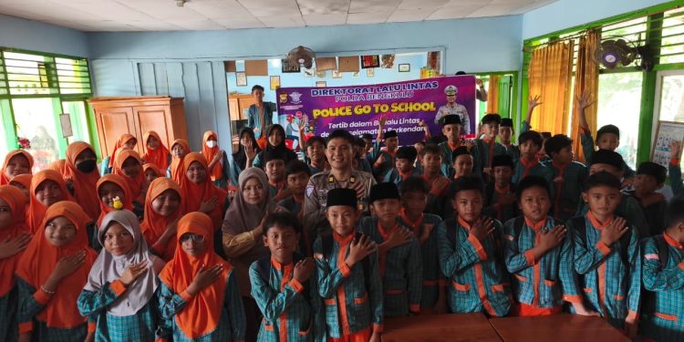 Ditlantas Polda Bengkulu Laksanakan Police Go To School di SD MIN I Kota Bengkulu: Edukasi Sejak Dini Keselamatan Berlalu Lintas