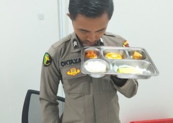 Pastikan Makanan Bergizi Aman Konsumsi, Tim FS MBG Polda Bengkulu Lakukan Uji Organoleptik dan Kimia di Dapur SPPG