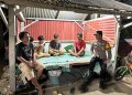 Bhabinkamtibmas Polsek Kaur Tengah Pantau Poskamling di Desa Serdang Indah