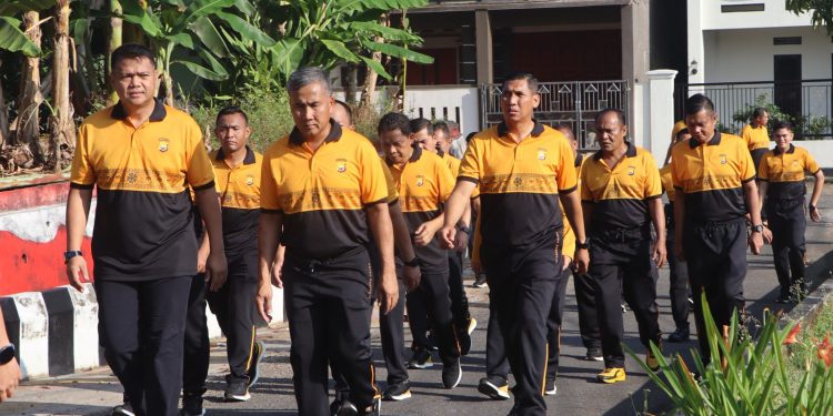 Polda Bengkulu Gelar Olahraga Bersama Jalan Sehat, Kapolda Pimpin Langsung