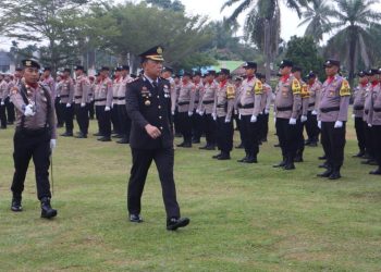 Kapolres Bengkulu Selatan Pimpin Upacara Hari Bhayangkara Ke-80, Beri Penghargaan kepada Personel dan Masyarakat