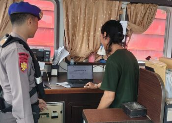 Ditpolairud Polda Bengkulu Patroli Perairan Menggunakan Kapal Polisi XXVII-2009 di Pulau Tikus
