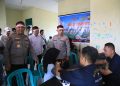 Kapolda Bengkulu Bagikan Bantuan Sembako untuk Petani dan Gelar Bakti Kesehatan di Curup