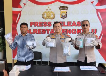 Kapolresta Bengkulu Pimpin Press Reles Narkotika, Amankan 7 Orang Tersangka