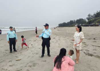 Jaga Kawasan Wisata Tetap Kondusif, Ditpamobvit Polda Bengkulu Intensifkan Patroli Dialogis di Pantai Panjang