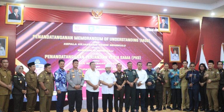 Wakapolda Bengkulu Hadiri Penandatanganan MoU dan PKS Terkait Pelaksanaan Pidana Kerja Sosial di Provinsi Bengkulu