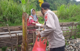 Peduli Sesama, Polres Benteng Bagikan Nasi Kotak Kepada Warga Korban Banjir