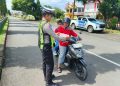 Satlantas Polres Bengkulu Utara Laksanakan Teguran Humanis di Kawasan Tertib Lalu Lintas