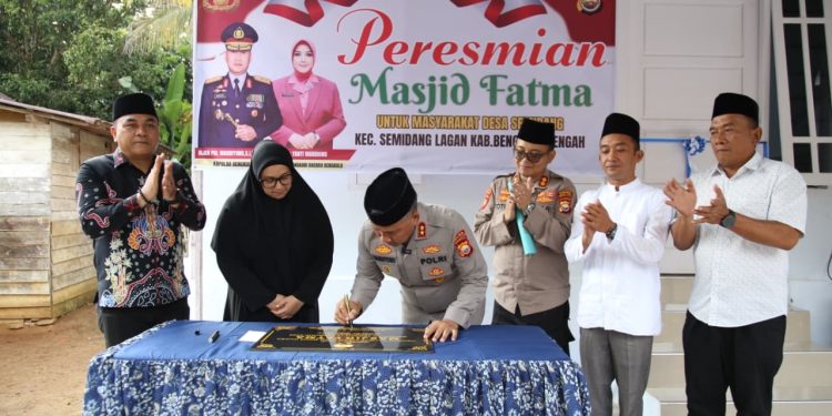 Kapolda Bengkulu Resmikan Masjid Fatma, Wujud Bhayangkara Jelajah Berkah di Bengkulu Tengah