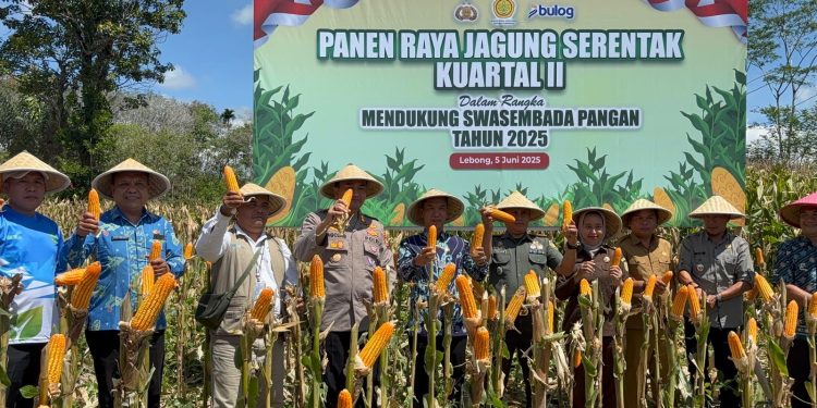 POLRES LEBONG GELAR PANEN RAYA JAGUNG SERENTAK, GROUNDBREAKING 18 GUDANG POLRI, DAN ESKPOR PERDANA KE MALAYSIA