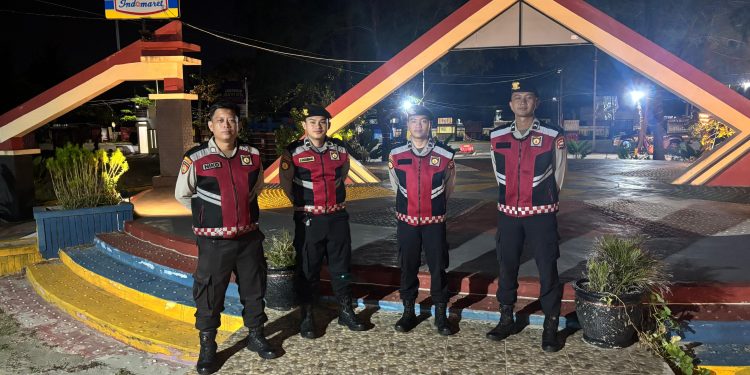 Personel Piket Patroli Satsamapta Polresta Bengkulu Laksanakan Kunjungan Dan Pengecekan Intensif Di Pos Shelter Pantai Panjang