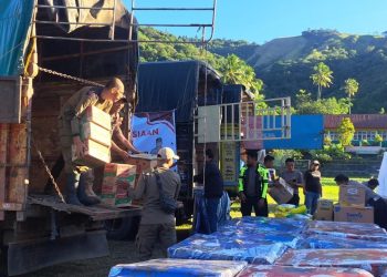 Polri Salurkan Puluhan Ribu Bantuan Logistik untuk Korban Bencana Alam di Sumatera Barat