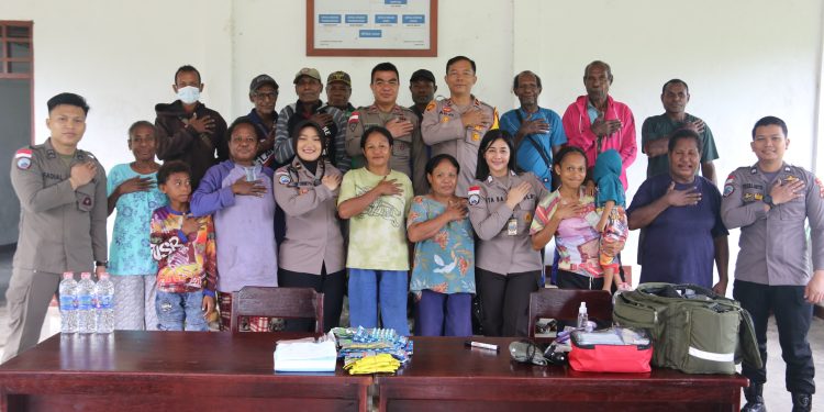 Tokoh Masyarakat Kampung Ansudu, Apresiasi Satgas Ops Damai Cartenz Gelar Bakti Kesehatan Gratis bagi Lansia