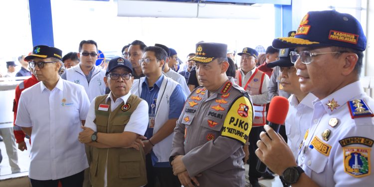 Tinjau Terminal Pulo Gebang, Kapolri Perintahkan Petugas Persiapkan Skema Rekayasa Lalu Lintas