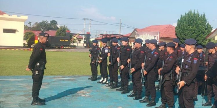 Personel Batalyon A Pelopor Brimob Polda Bengkulu Gelar Latihan PHH untuk Meningkatkan Kemampuan dan Kesiapan