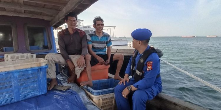 Gelar Patroli Perairan, Ditpolairud Polda Bengkulu Patroli di Muara Dua: Himbau Keselamatan Nelayan Saat Berlaut