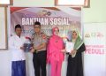Peduli Sesama, Kapolres Mukomuko Bersama Ketua Bhayangkari Salurkan Bantuan ke Ponpes Miftahul ’Ulum