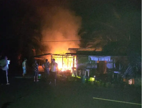 Ditinggal 2 Hari, Rumah Beserta Isi Terbakar di Pondok Suguh